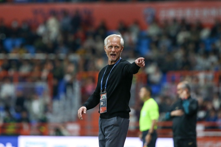 足球报：足协杯玉昆不惧怕国安，玉昆俱乐部还会开出奖金刺激